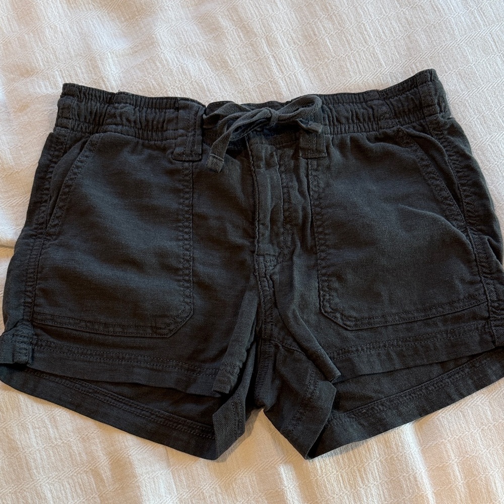 American Eagle Outfitters Black Women's Cargo Shorts